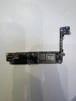 CNC IPHONE 8G INTEL