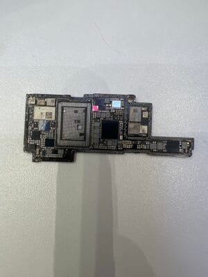 CNC IPHONE 13 PRO UP